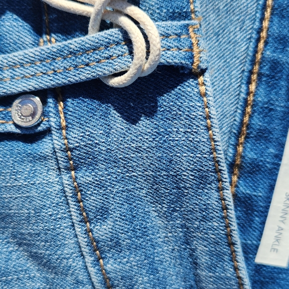 Code Bleu Plus Size Jeans - Picture 11 of 16